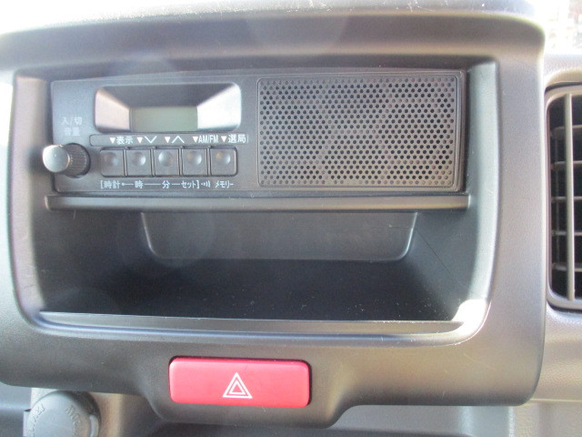 スズキ エブリイ HBD-DA17V(4WD)の写真32