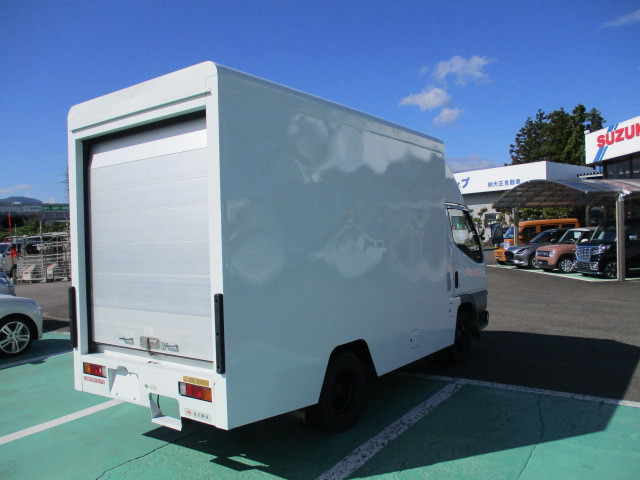 三菱 キャンターガッツ KC-FB511B(2WD)の写真6