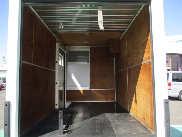 三菱 キャンターガッツ KC-FB511B(2WD)の写真8