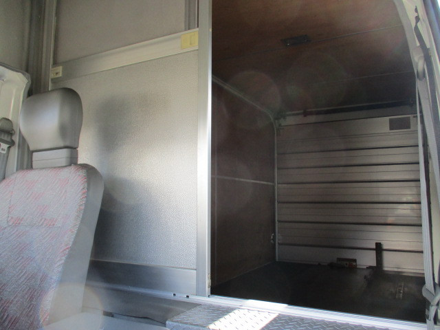 三菱 キャンターガッツ KC-FB511B(2WD)の写真23