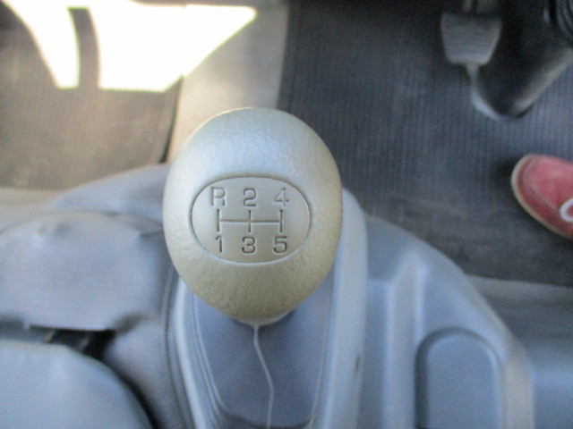 三菱 キャンターガッツ KC-FB511B(2WD)の写真27