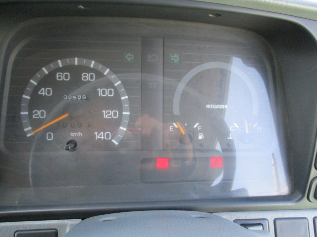 三菱 キャンターガッツ KC-FB511B(2WD)の写真29