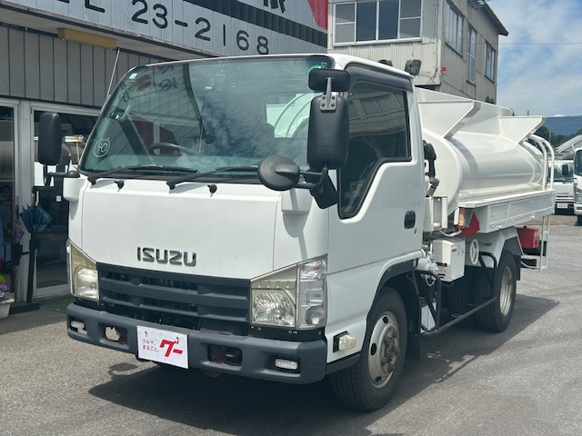 いすゞ エルフ BDG-NKS85AN(4WD)の写真1