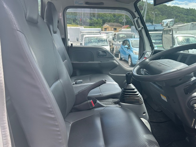 いすゞ エルフ BDG-NKS85AN(4WD)の写真9