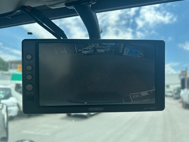 いすゞ エルフ BDG-NKS85AN(4WD)の写真14