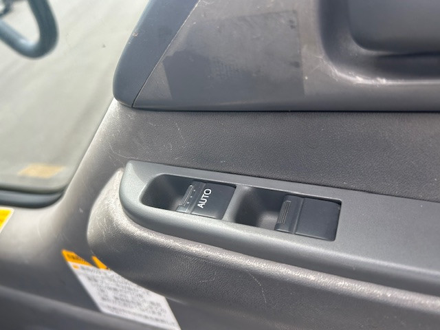 いすゞ エルフ BDG-NKS85AN(4WD)の写真20