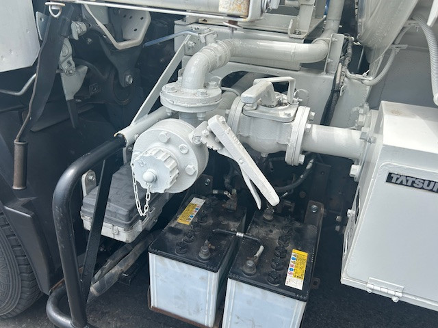 いすゞ エルフ BDG-NKS85AN(4WD)の写真22