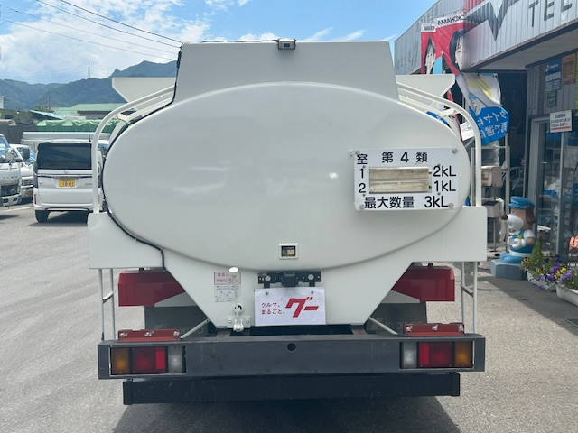 いすゞ エルフ BDG-NKS85AN(4WD)の写真32