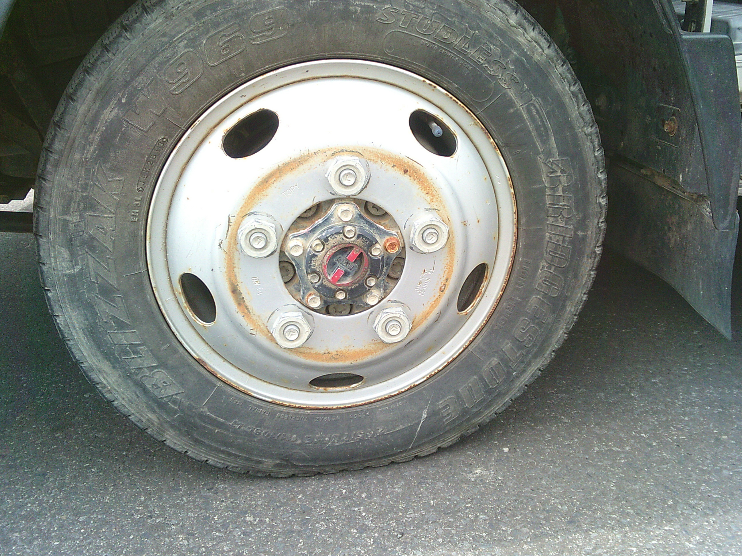 いすゞ エルフ BDG-NKS85AN(4WD)の写真8