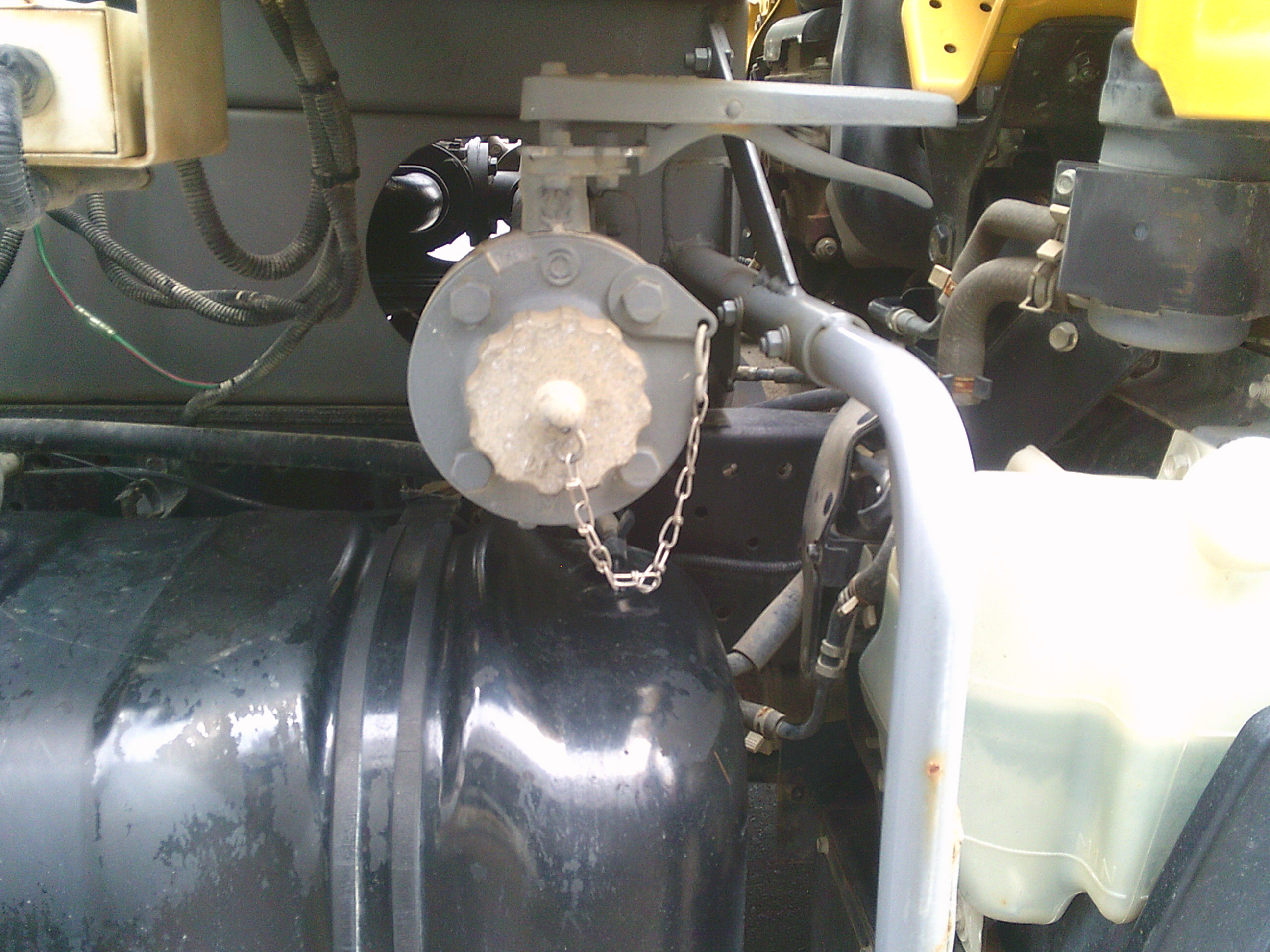 いすゞ エルフ BDG-NKS85AN(4WD)の写真19