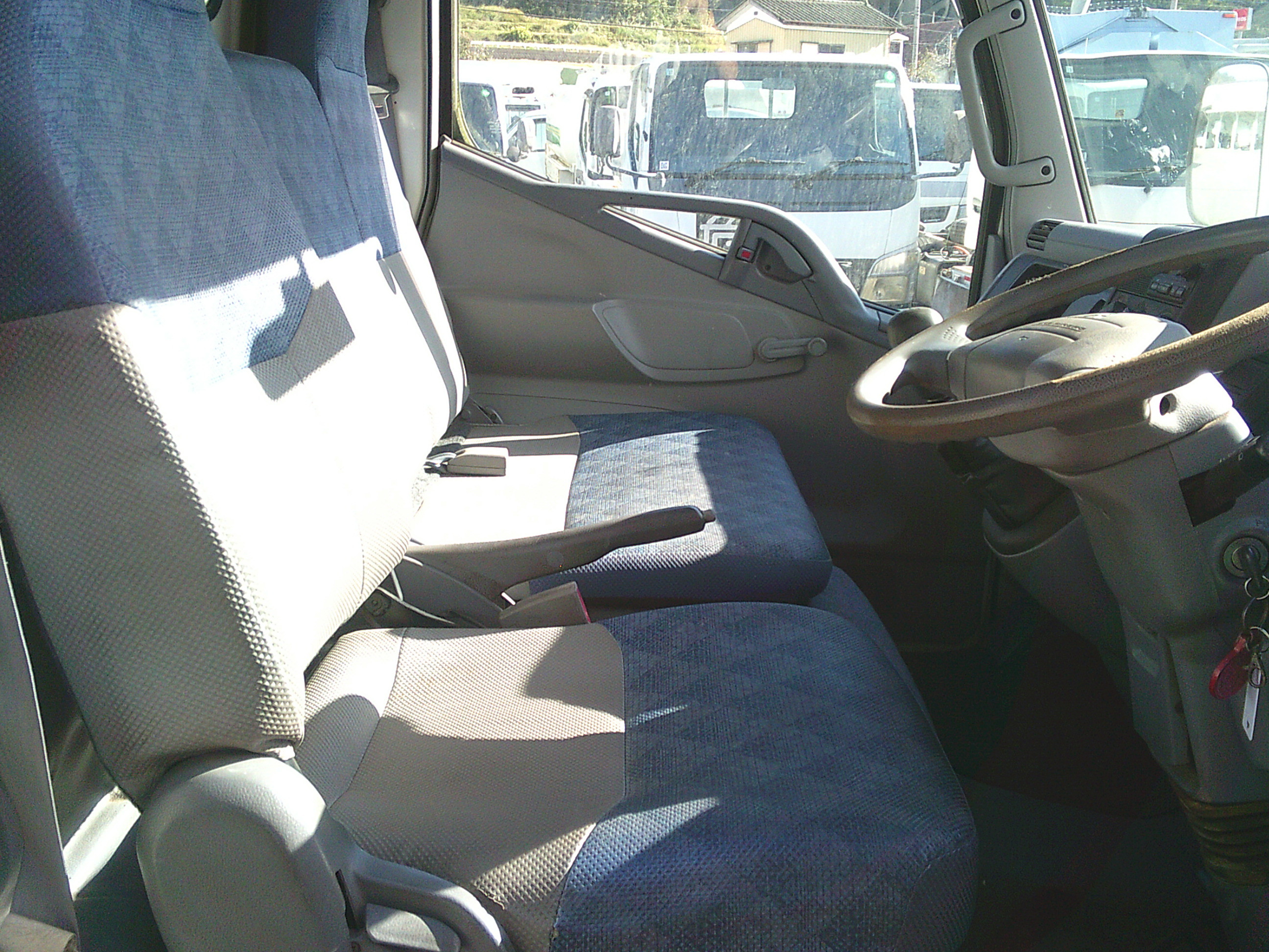 三菱 キャンター CBF-FB700B(2WD)の写真23