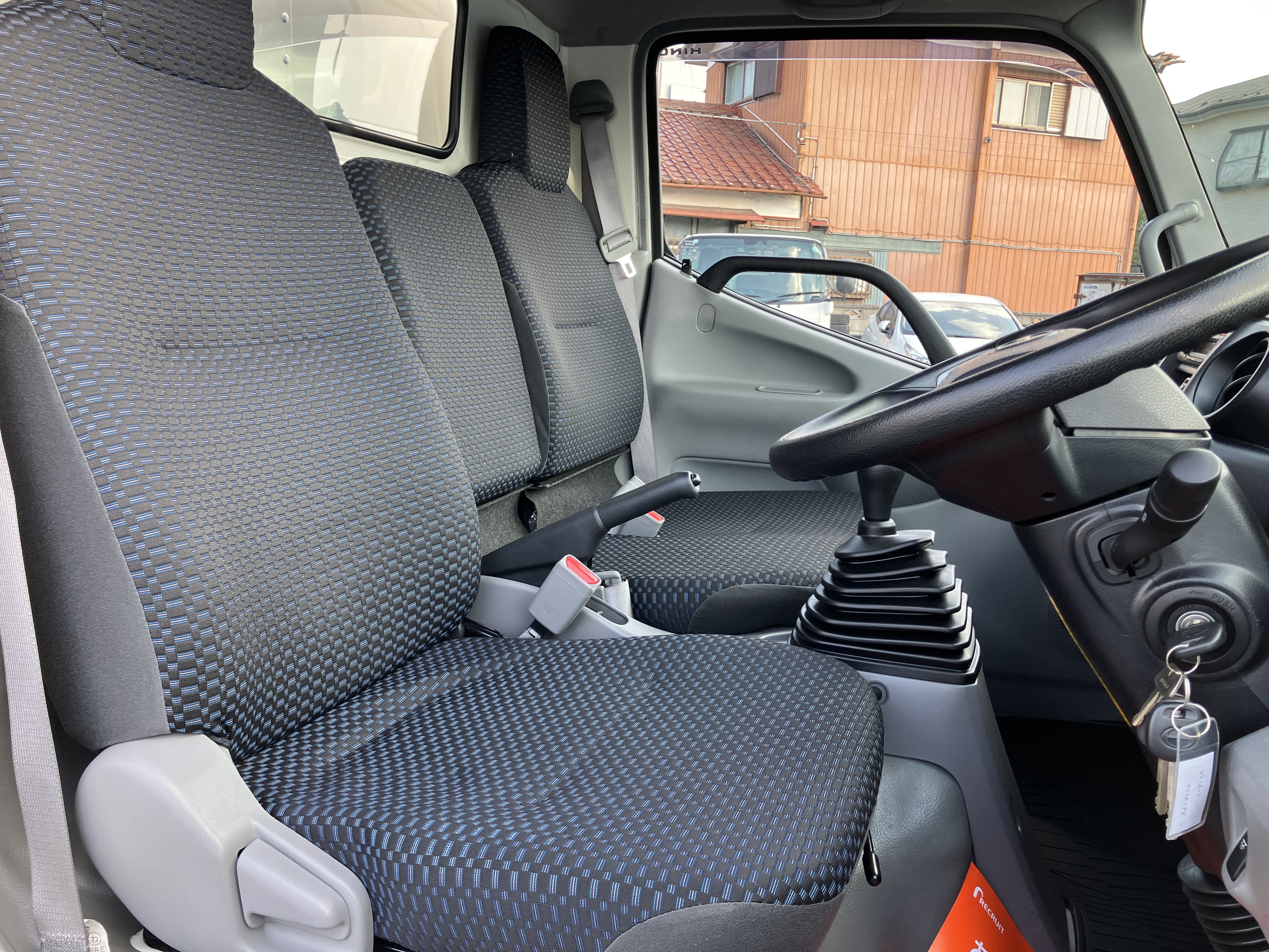 日野 デュトロ 2RG-XZC605M(2WD)の写真6