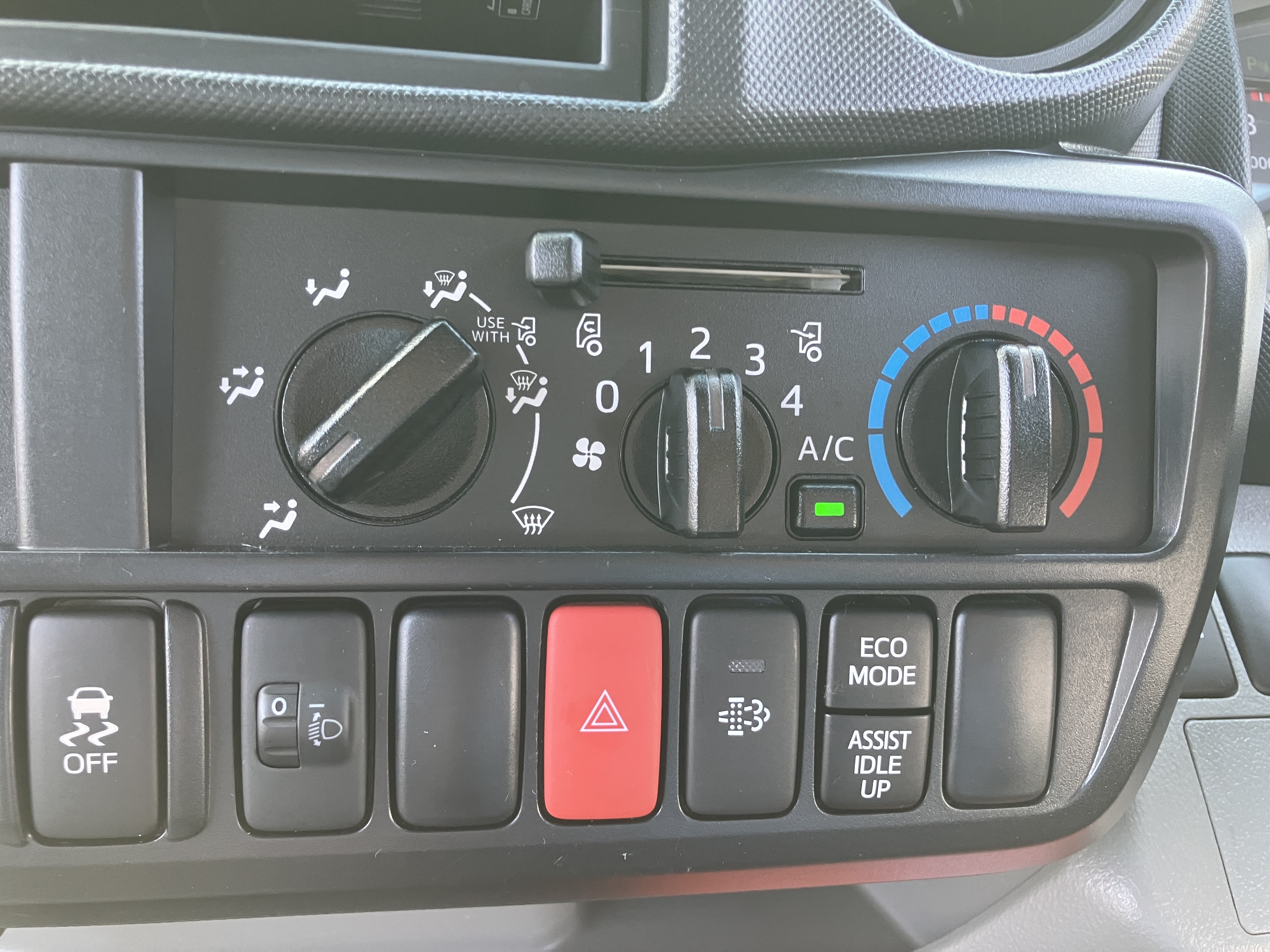 日野 デュトロ 2RG-XZC605M(2WD)の写真32