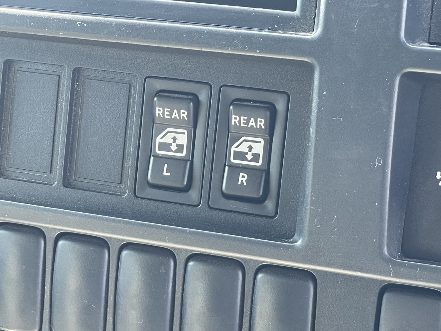 日野 デュトロ TPG-XZU710M(2WD)の写真32