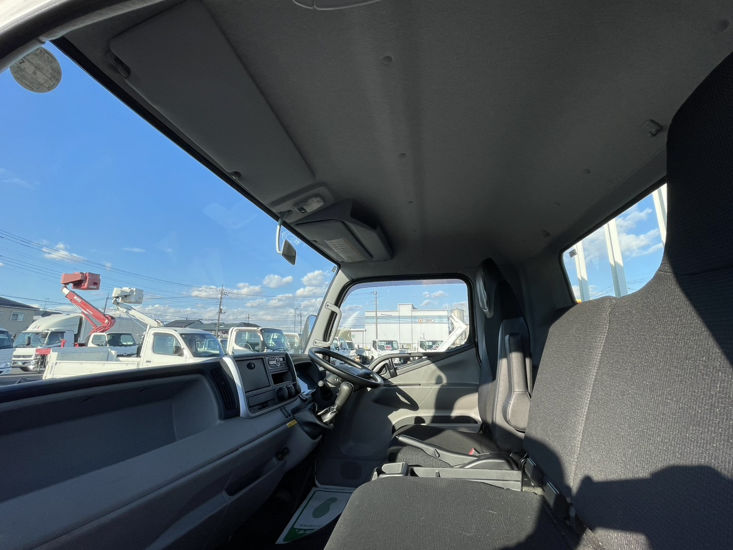 三菱 キャンター TPG-FEB50(2WD)の写真24