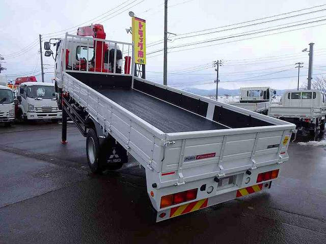 お問合せ管理No.E695　ファイター 7.4t 増トン 標準ベッド付 ユニック4段セルフクレーン付 240ps 未使用車|三菱 ファイター 2KG-FK62FZ(2WD)の写真8