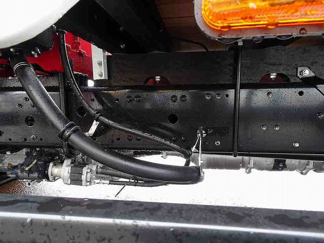 燃料タンク100L　右シャシリア3連タイヤチェーンフック|三菱 ファイター 2KG-FK62FZ(2WD)の写真43