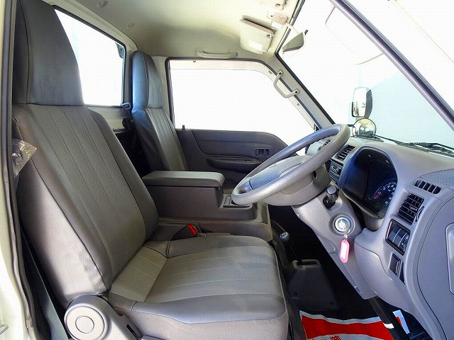 AC　PS　PW　SRS　集中ドアロック　左ミラー電動角度調整　AM/FMラジオ|マツダ ボンゴトラック ABF-SKP2L(4WD)の写真6