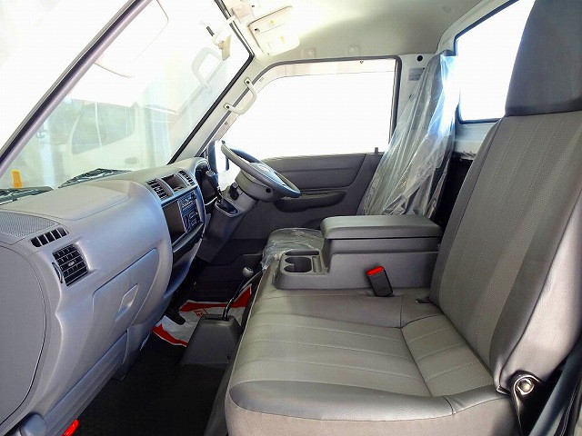 AC　PS　PW　SRS　集中ドアロック　左ミラー電動角度調整　AM/FMラジオ|マツダ ボンゴトラック ABF-SKP2L(4WD)の写真8