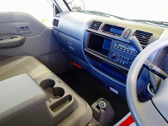 AC　PS　PW　SRS　集中ドアロック　左ミラー電動角度調整　AM/FMラジオ|マツダ ボンゴトラック ABF-SKP2L(4WD)の写真9