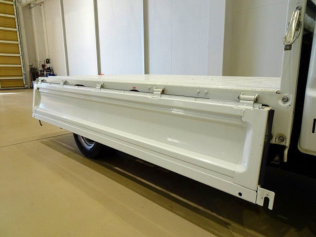 荷台内寸：247×160×37　三方開　スチールボディ　鳥居作業灯1個　リアアオリチェーン2個|マツダ ボンゴトラック ABF-SKP2L(4WD)の写真22