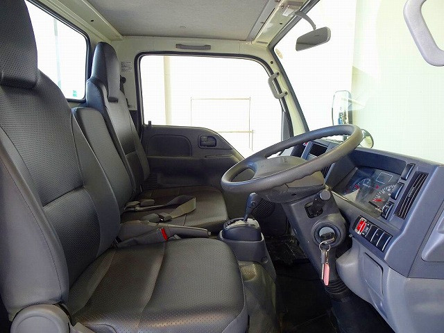 いすゞ エルフ TPG-NJR85A(2WD)の写真6