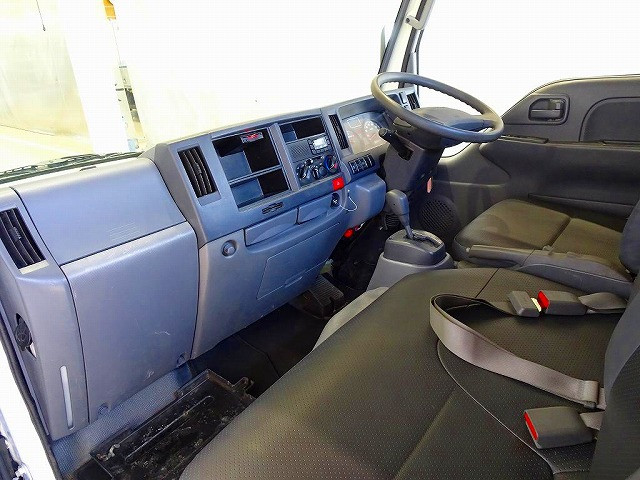 いすゞ エルフ TPG-NJR85A(2WD)の写真7
