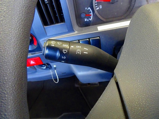 いすゞ エルフ TPG-NJR85A(2WD)の写真16