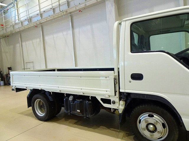 いすゞ エルフ TPG-NJR85A(2WD)の写真19