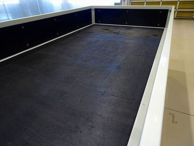 いすゞ エルフ TPG-NJR85A(2WD)の写真24