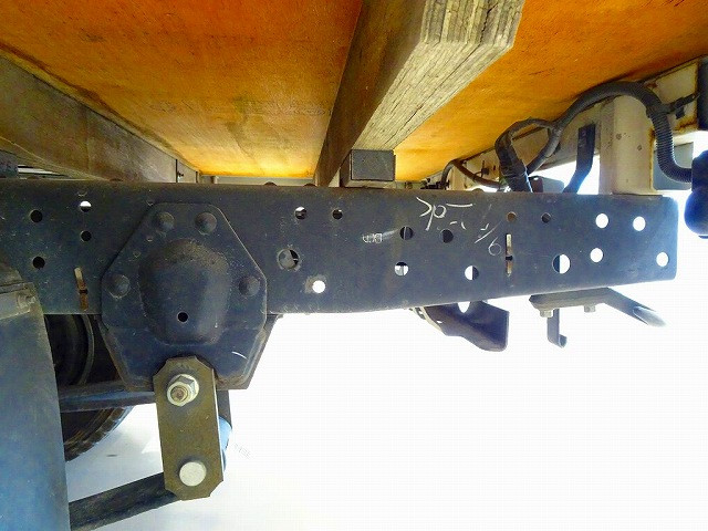 いすゞ エルフ TPG-NJR85A(2WD)の写真35