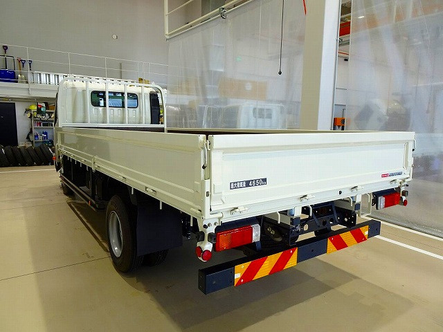 お問合せ管理No.A688 R5 デュトロ 4.65t 高床 ワイド超ロング 平ボデー 未使用車|日野 デュトロ 2KG-XZU720M(2WD)の写真4