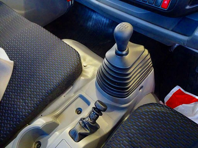 フロア6MT 電動パーキングブレーキ|日野 デュトロ 2KG-XZU720M(2WD)の写真14