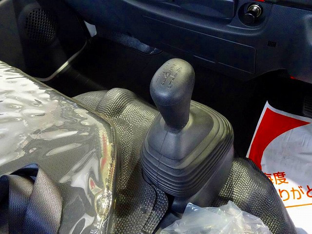 フロア5MT|いすゞ エルフ 2PG-NKS88AD(4WD)の写真13