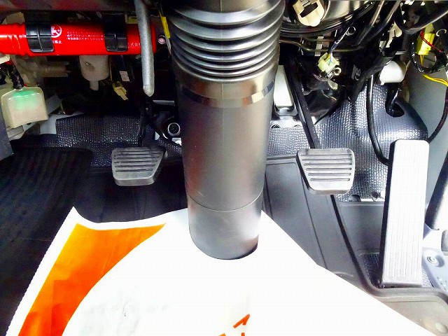 いすゞ エルフ 2PG-NKS88AD(4WD)の写真14