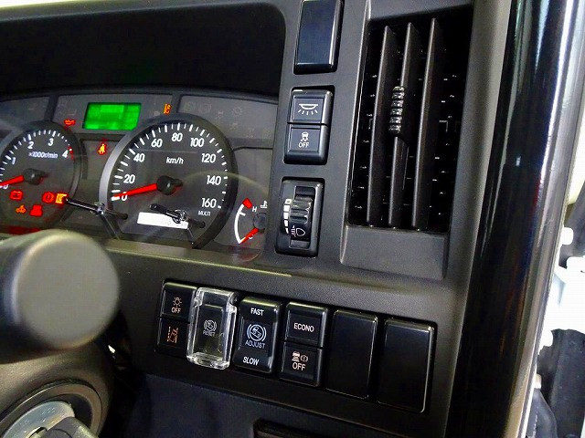 いすゞ エルフ 2PG-NKS88AD(4WD)の写真15