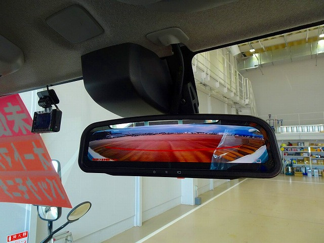 ルームミラー式バックモニター|日野 デュトロ 2KG-XZU722M(2WD)の写真14