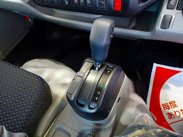 フロアAT 2ペダル|日野 デュトロ 2KG-XZU722M(2WD)の写真17