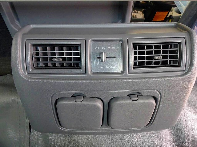 Wキャブ 7人乗り PW(フロント/リア) リアヒーター/クーラー付|日野 デュトロ 2KG-XZU722M(2WD)の写真28