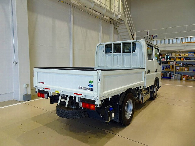 三菱 キャンター 2TG-FDA00(4WD)の写真3