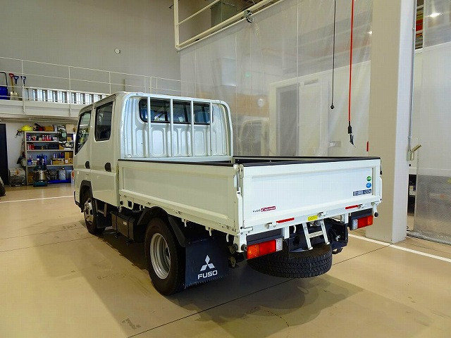 三菱 キャンター 2TG-FDA00(4WD)の写真4