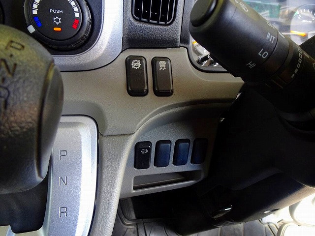 三菱 キャンター 2TG-FDA00(4WD)の写真13