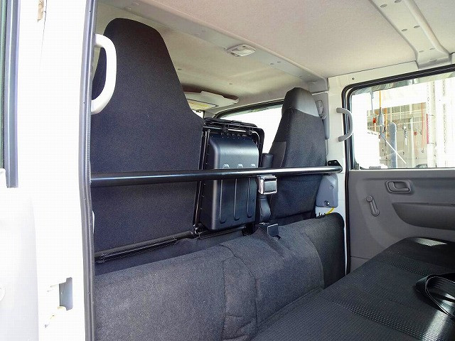 三菱 キャンター 2TG-FDA00(4WD)の写真20