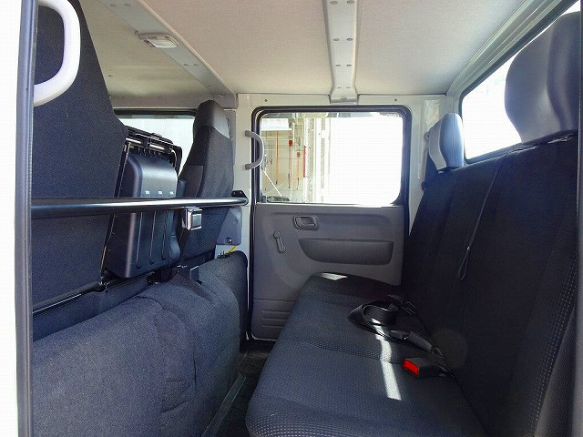 三菱 キャンター 2TG-FDA00(4WD)の写真21