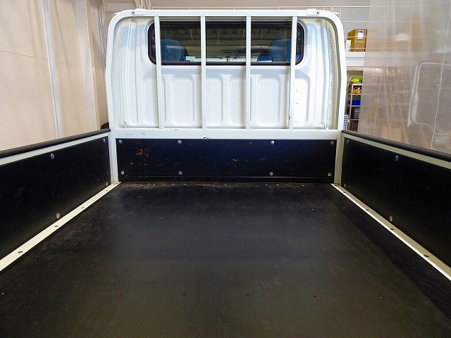 三菱 キャンター 2TG-FDA00(4WD)の写真22