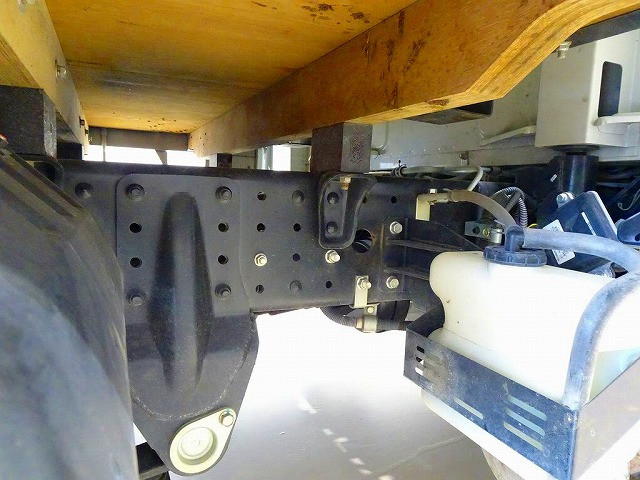 三菱 キャンター 2TG-FDA00(4WD)の写真30
