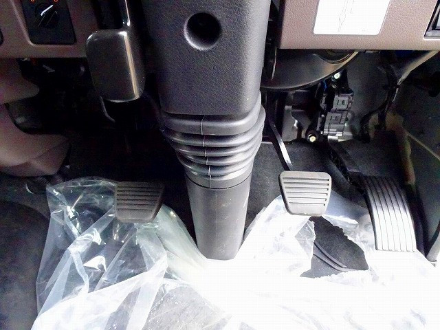 三菱 キャンター 2RG-FBA20(2WD)の写真16