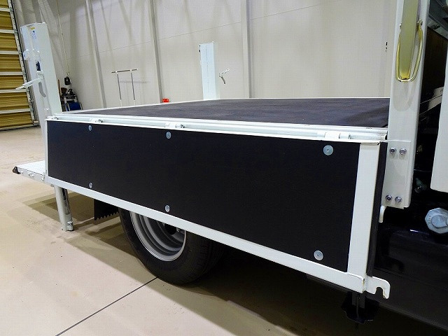 荷台内寸:209×161×38 三方開 垂直パワーゲート 600kg 極東開発/V601C-4MKT2 長:87cm/有効長:74cm 幅:157cm 左右リア支柱PGスイッチ|三菱 キャンター 2RG-FBA20(2WD)の写真30