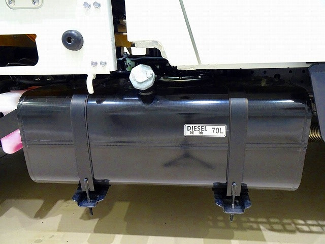 燃料タンク70L|三菱 キャンター 2RG-FBA20(2WD)の写真48
