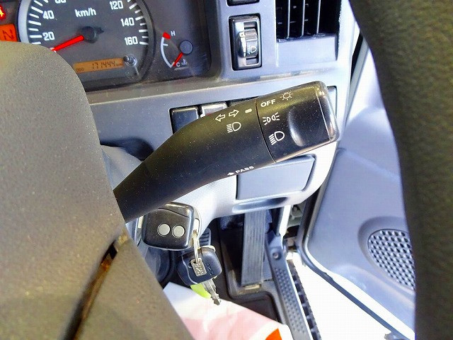 いすゞ エルフ TRG-NHS85A(4WD)の写真17